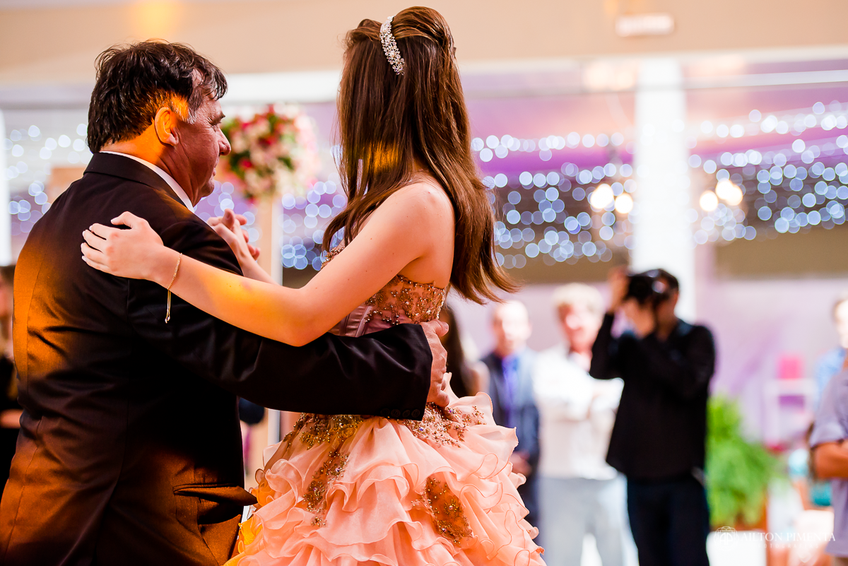 danca do pai com a filha no 15 anos