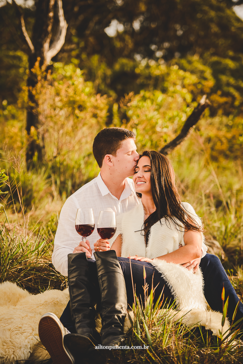 foto de casal tomanho vinho