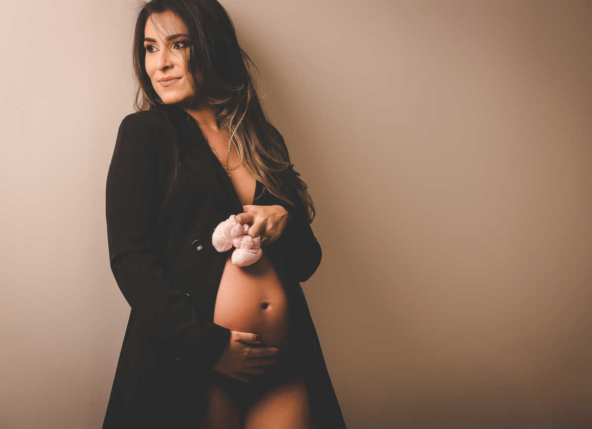 foto de gestante com sapatinho 