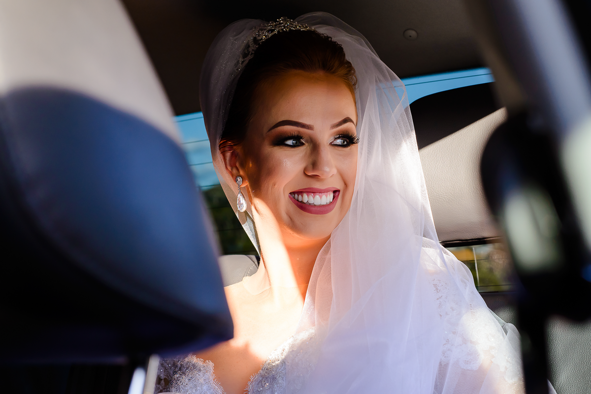 noiva no carro 