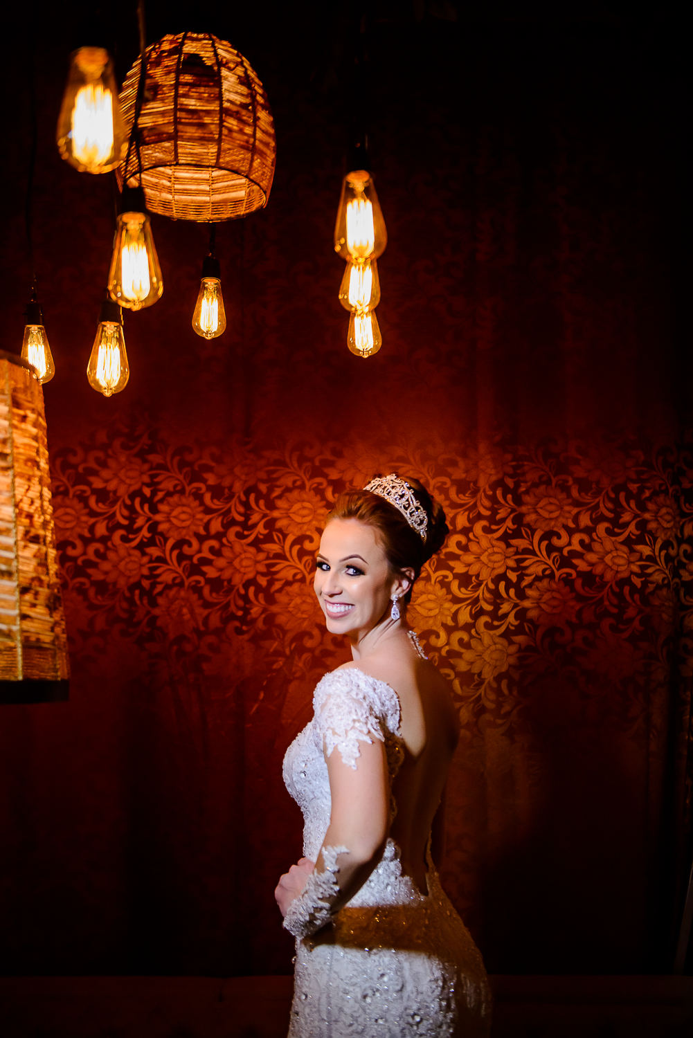 foto de noiva com ton vermelho 