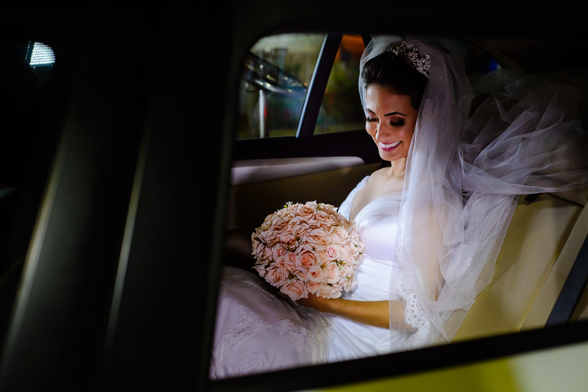 noiva no carro 