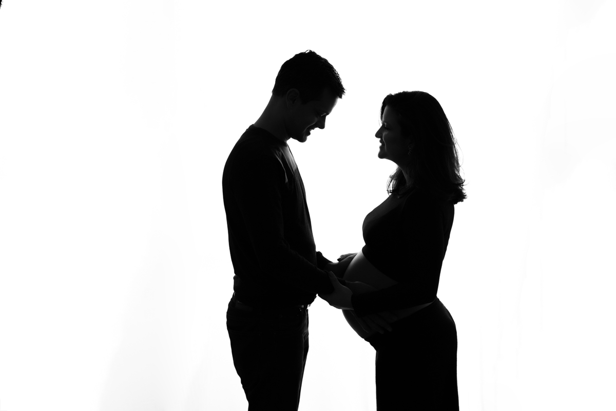 osasco, ensaio gestante zona oeste, fotografia gestante, gestante linda, grávida maravilhosa, grávida, ensaio gestante, book gestante, book grávida, ensaio gestante com marido, silhueta, ensaio fotografico em estúdio