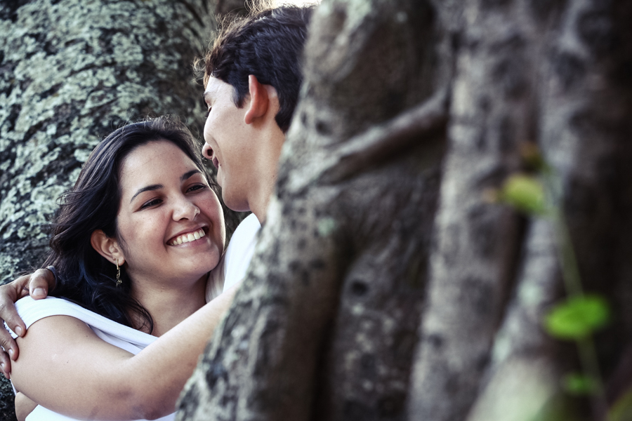 O local escolhido para fazer o ensaio fotografico  fo o Parque Metropolitano de Salvador , Fotos de ensaio pré casamento do fotografo de casamento em Salvador,Bahia, Brasil Walter Junior