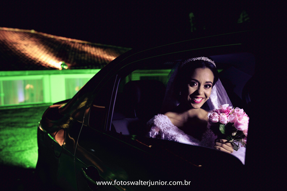 noiva no carro
