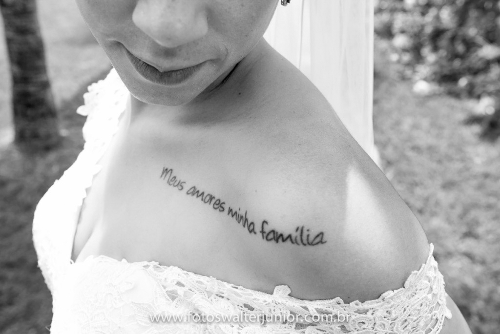 noiva com tatuagem