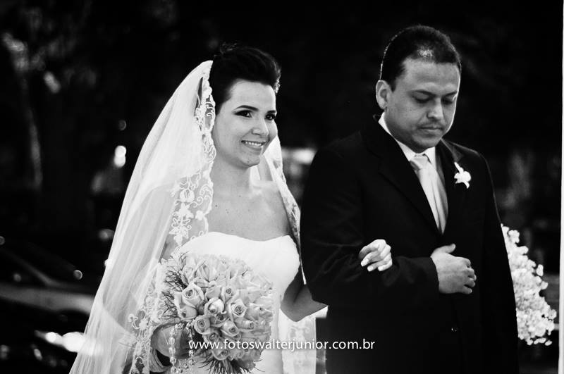 pai da noiva todo orgulhoso