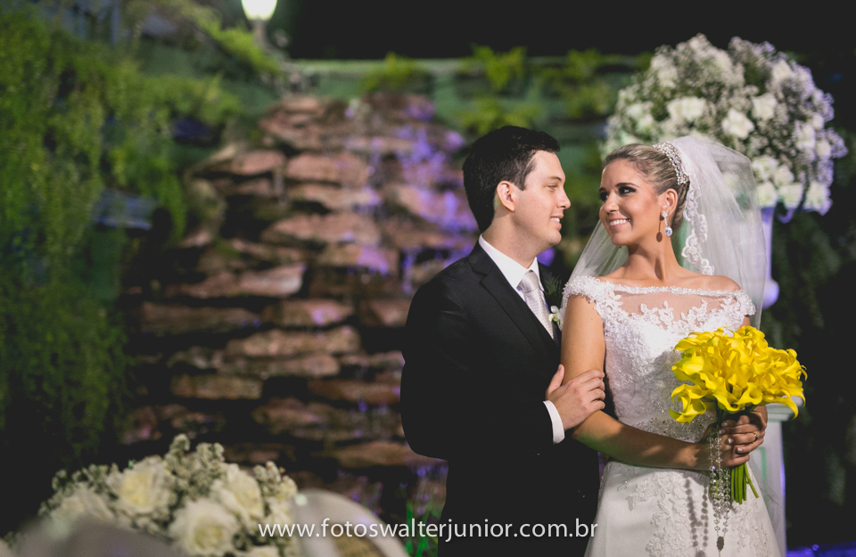 olhar do noivo para sua noiva e sem comentarios