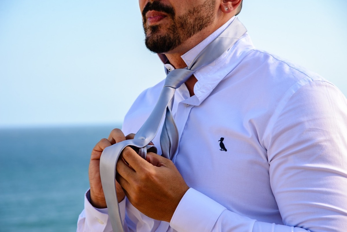 Noivo-ajeitando-a-gravata