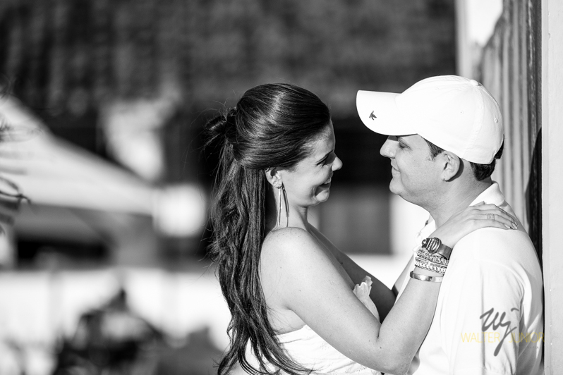 fotografia do casal em preto e branco 