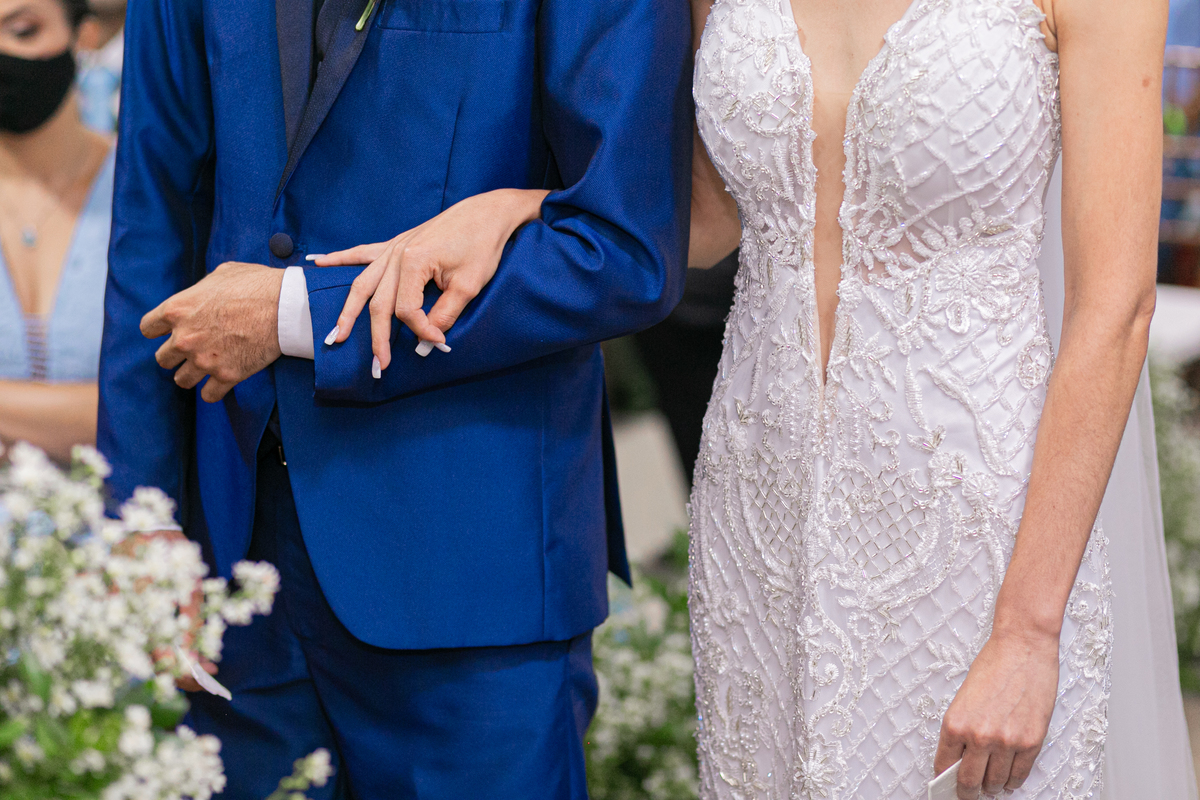 noivos-de-mão-dadas-foto-do-fotografo-de-casamento-walter-junior