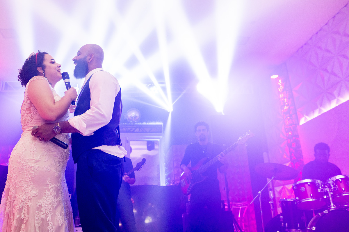 FESTA DE CASAMENTO NO BUFFET SAMPAIO