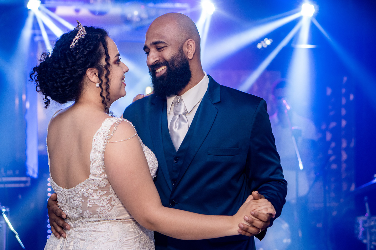 FESTA DE CASAMENTO NO BUFFET SAMPAIO