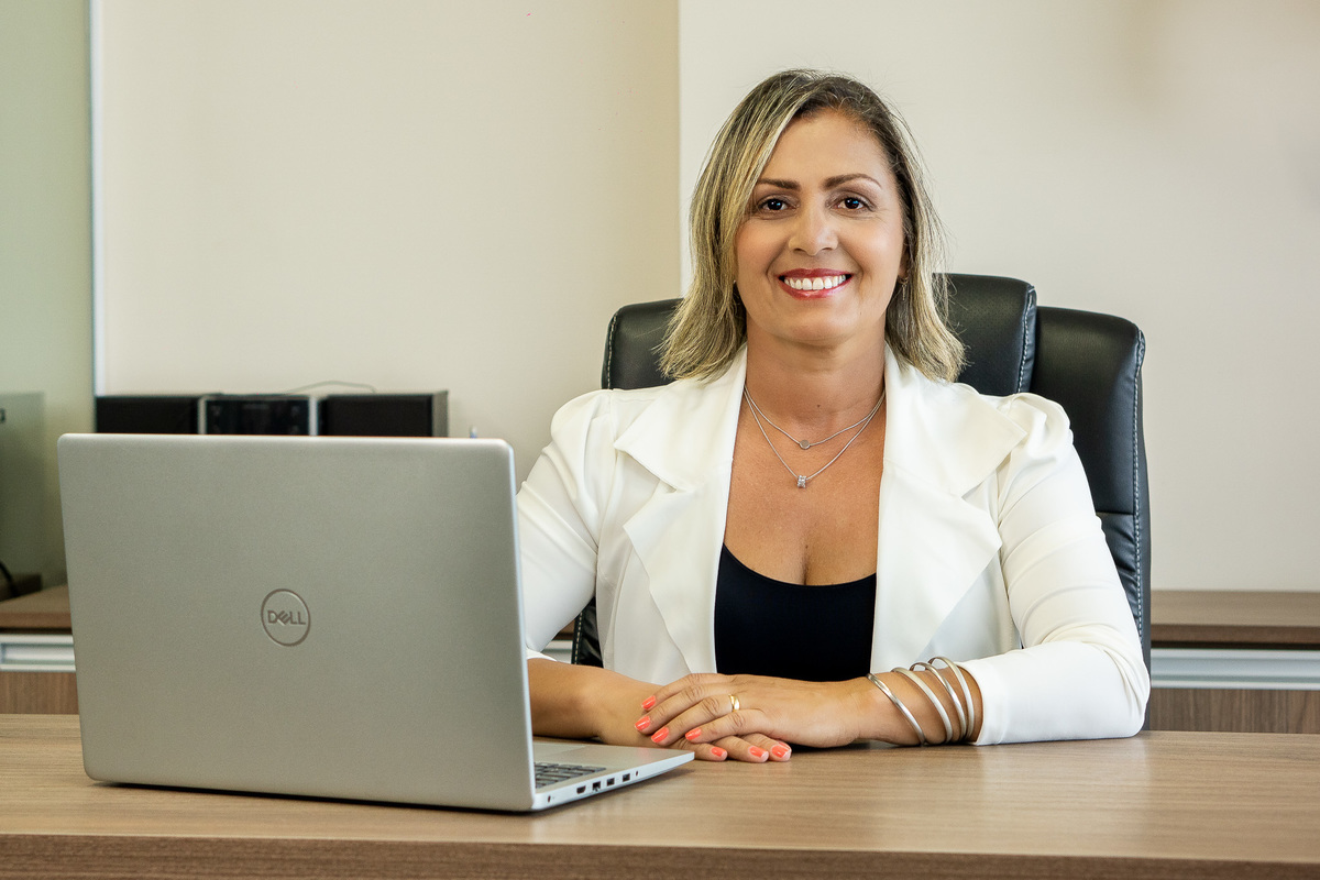 ENSAIO FOTOGRAFICO CORPORATIVO | CRISTIANE DOMINGOS (LITORAL CONTABIL)