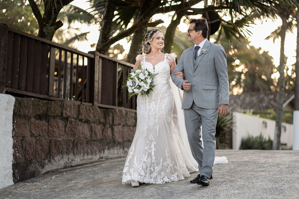CASAMENTO NA PÉ NA AREIA NA CASA CANOA (GUARUJÁ-SP)