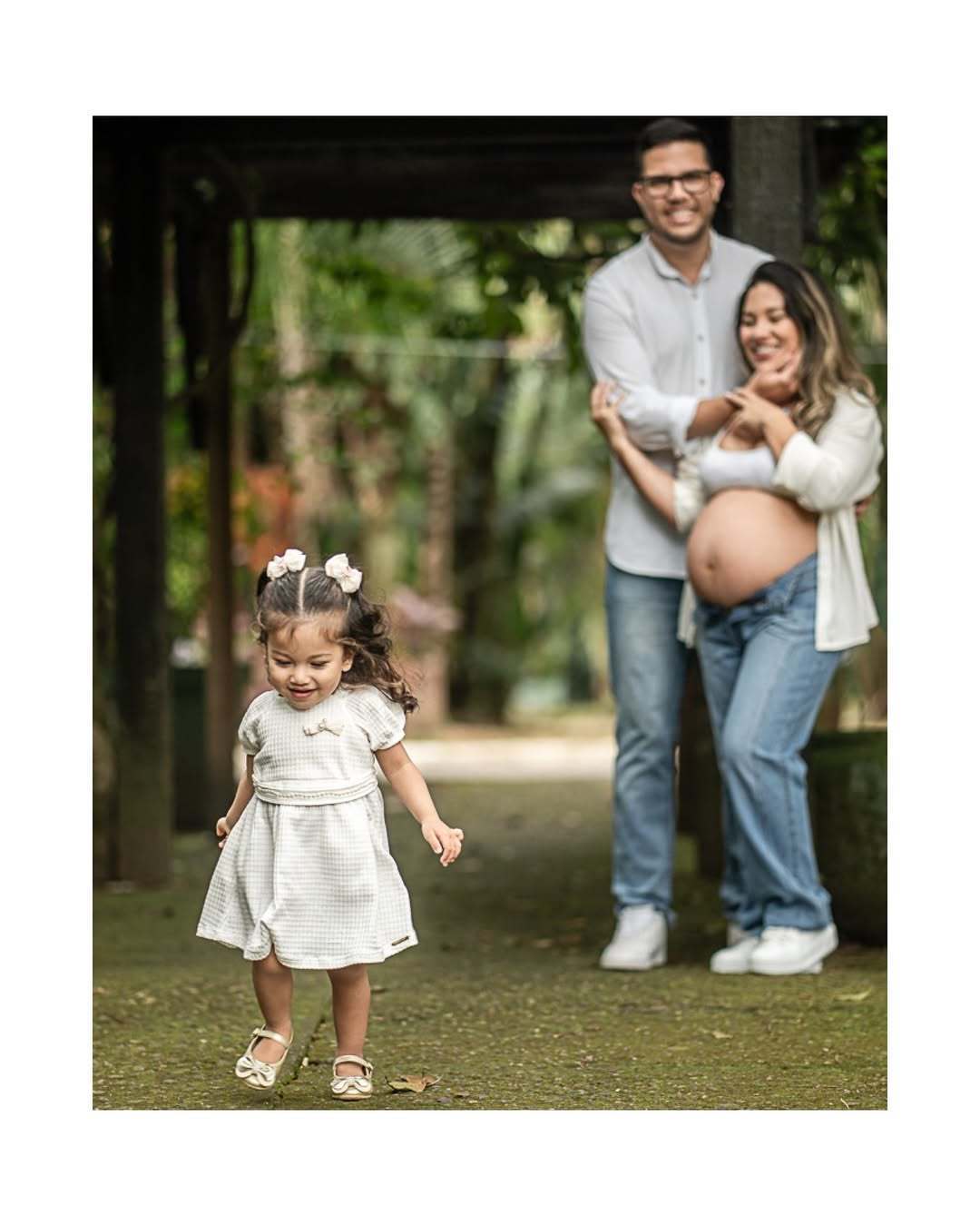 ENSAIO DE GESTANTE EM FAMILIA NO JARDIM BOTÂNICO DE SANTOS-SP