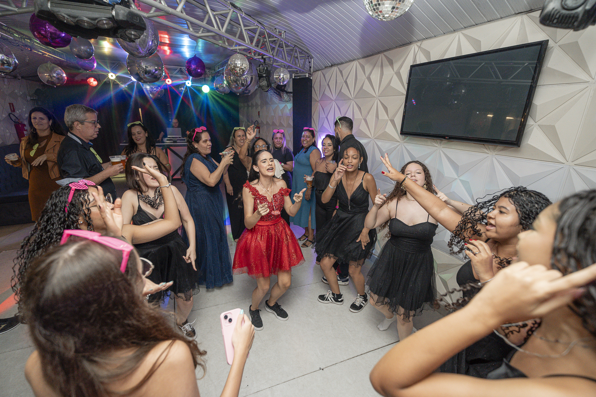 FESTA DE DEBUTANTE NO BUFFET BRUNELLI