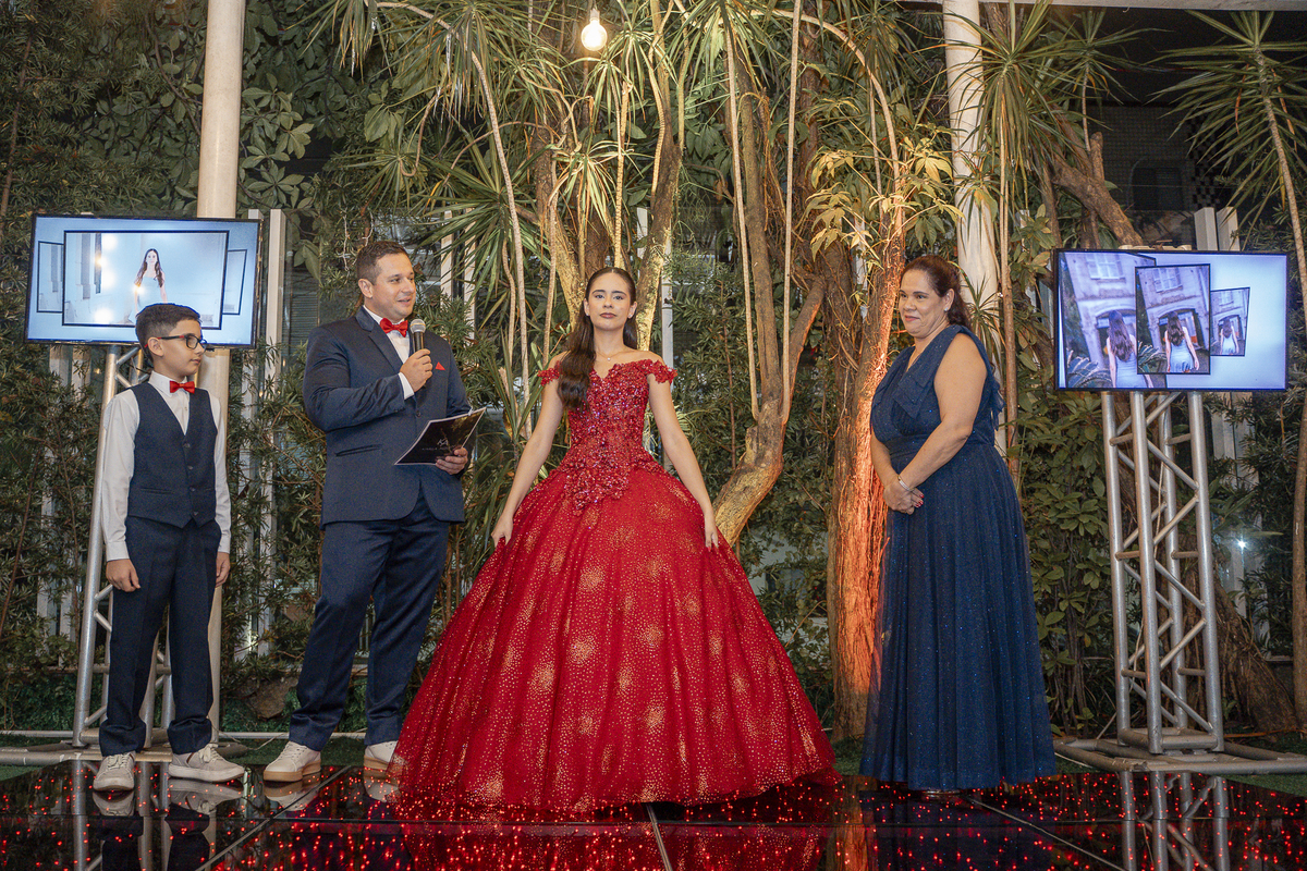 FESTA DE DEBUTANTE NO BUFFET BRUNELLI