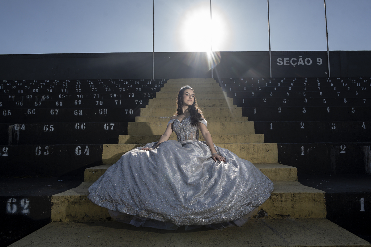 ENSAIO DE DEBUTANTE NA VILA BELMIRO - SP