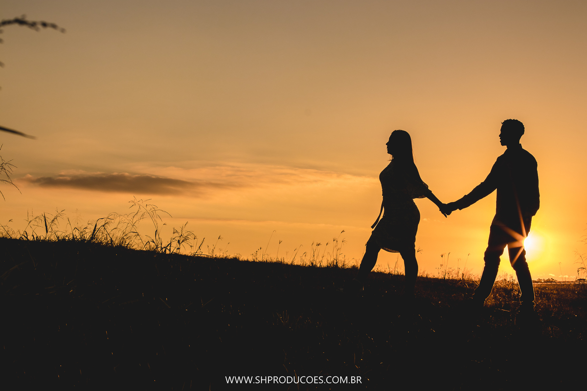 ENSAIO CRIATIVO DE CASAL EM HOLAMBRA