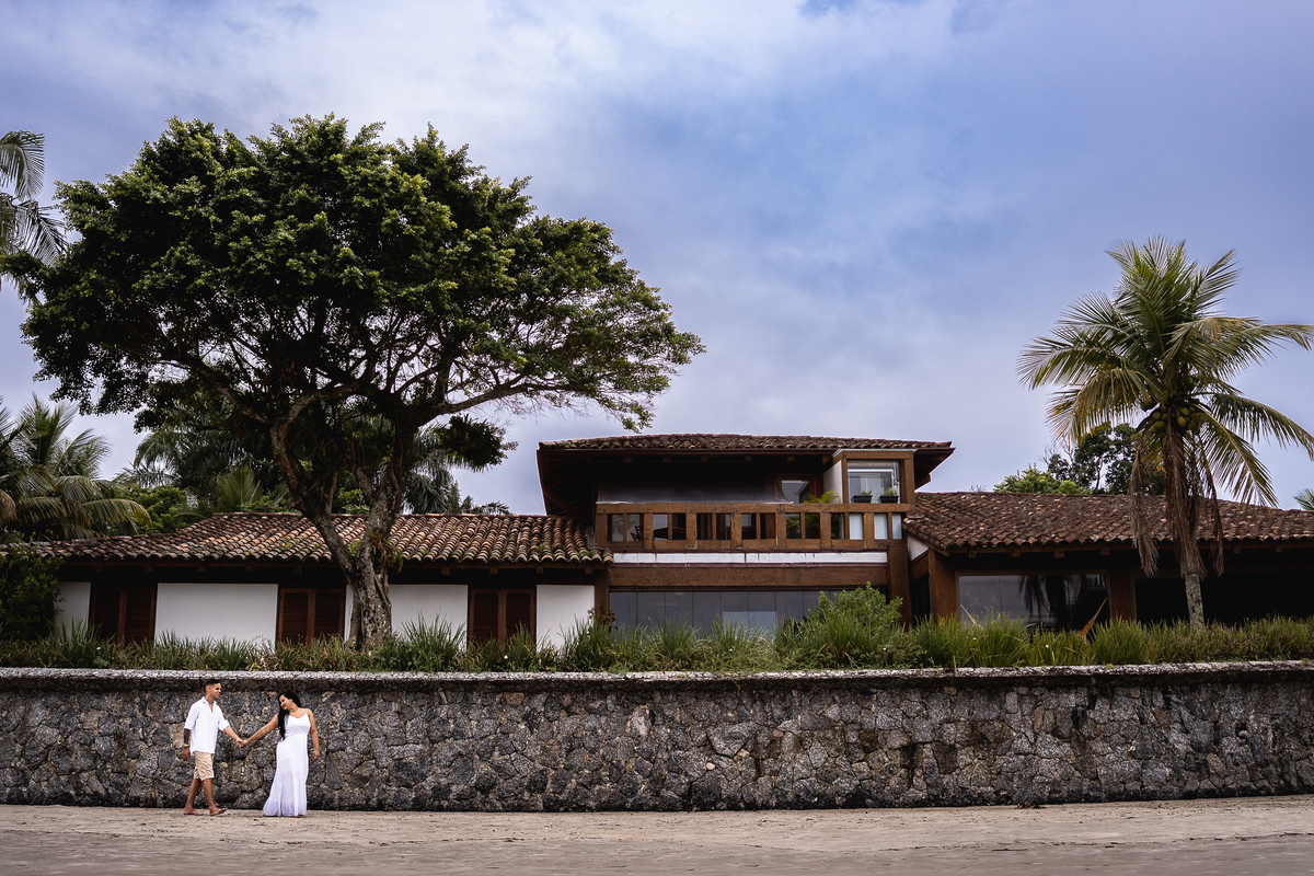 ensaio diferente de casal no guaruja