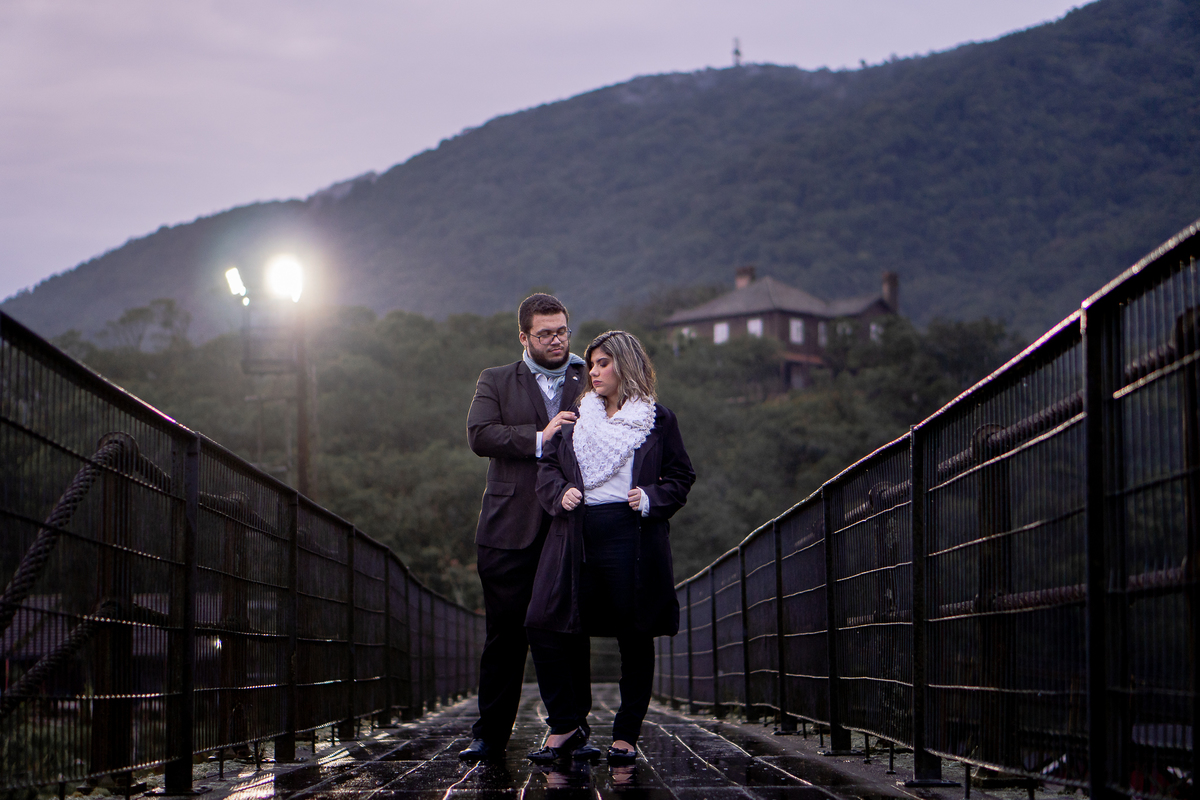 FOTO DE CASAL EM PARANAPIACABA