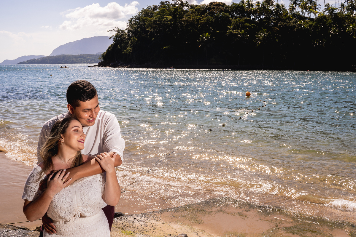 ENSAIO DE FOTOS NA PRAIA DE ILHABELA