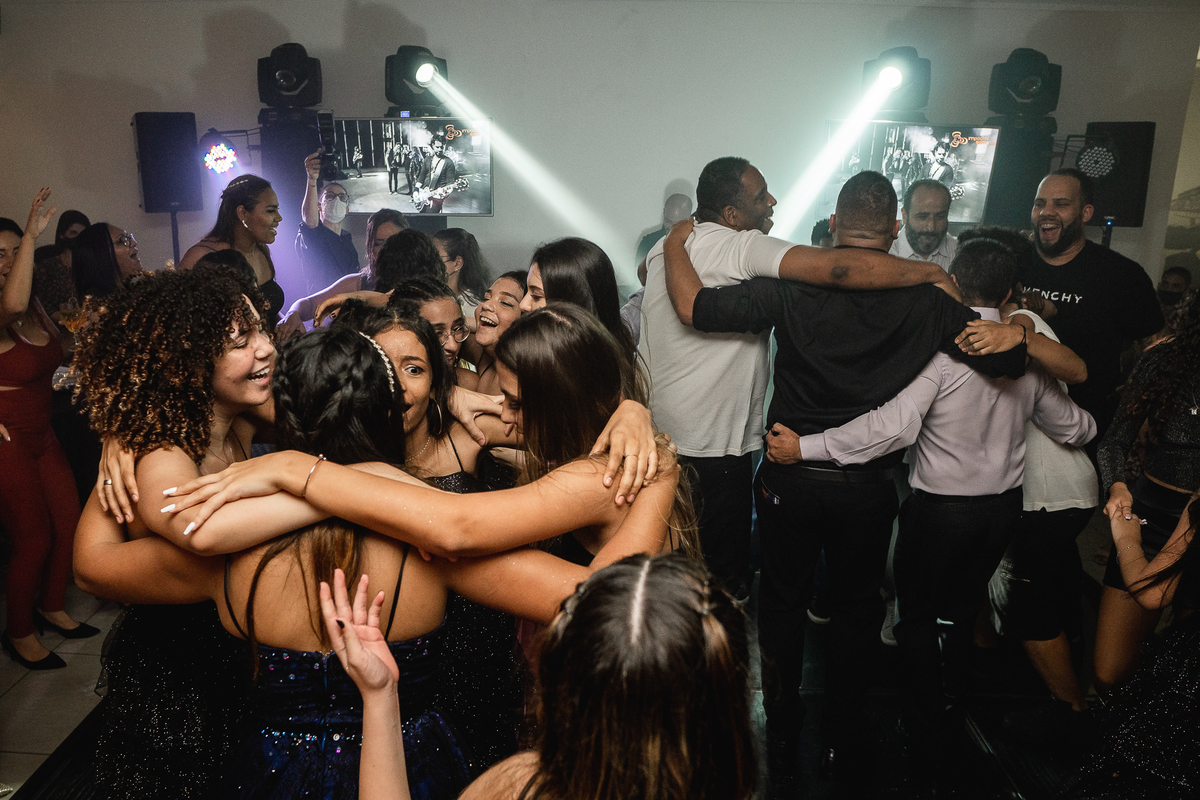 como animar uma festa de 15 anos