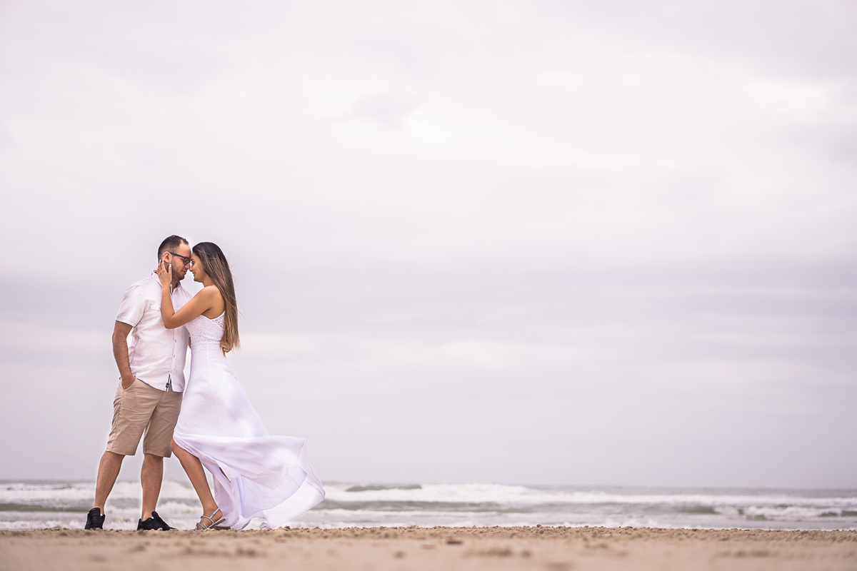ENSAIO DE CASAL NA PRAIA