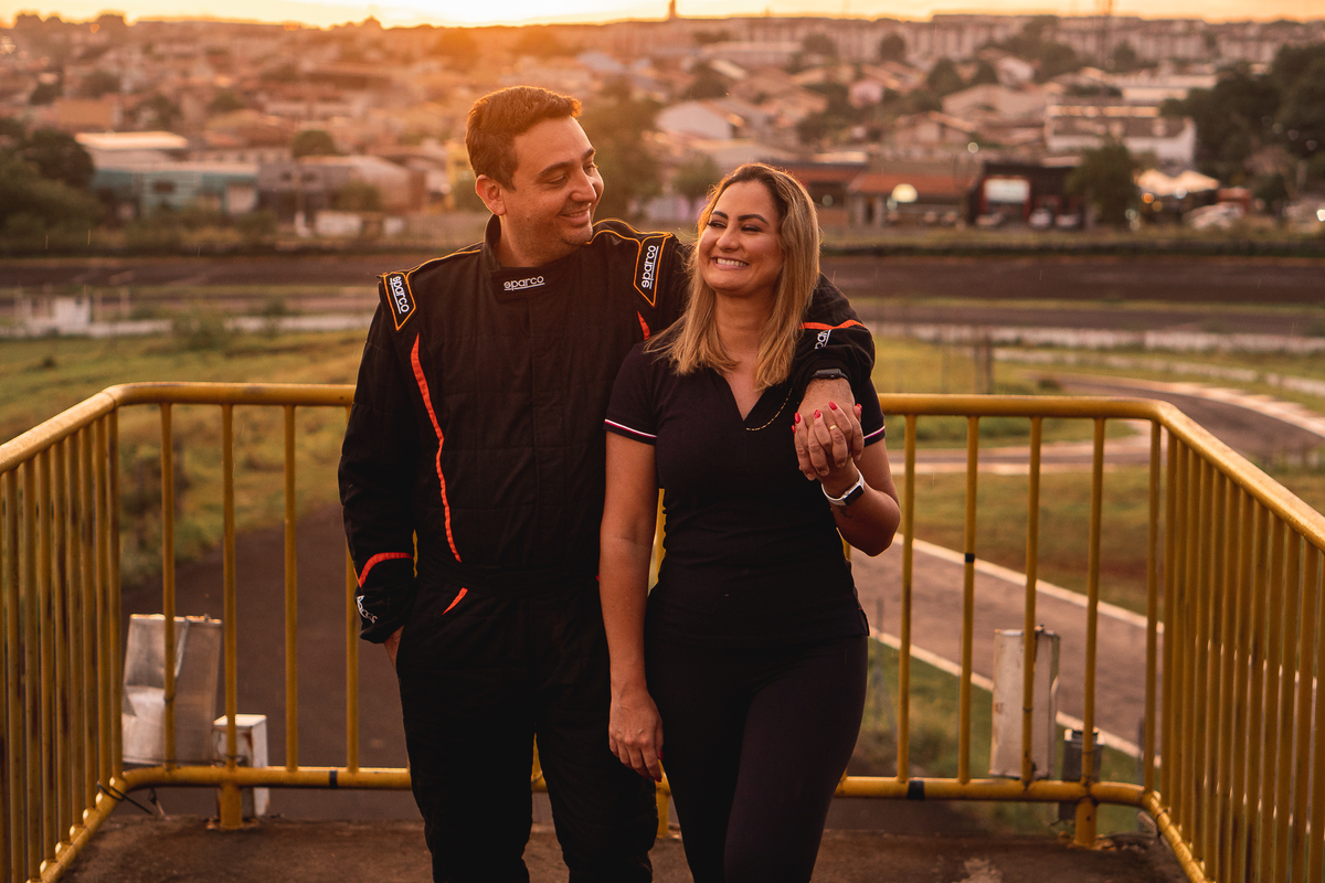 casal no cartodromo de londrina