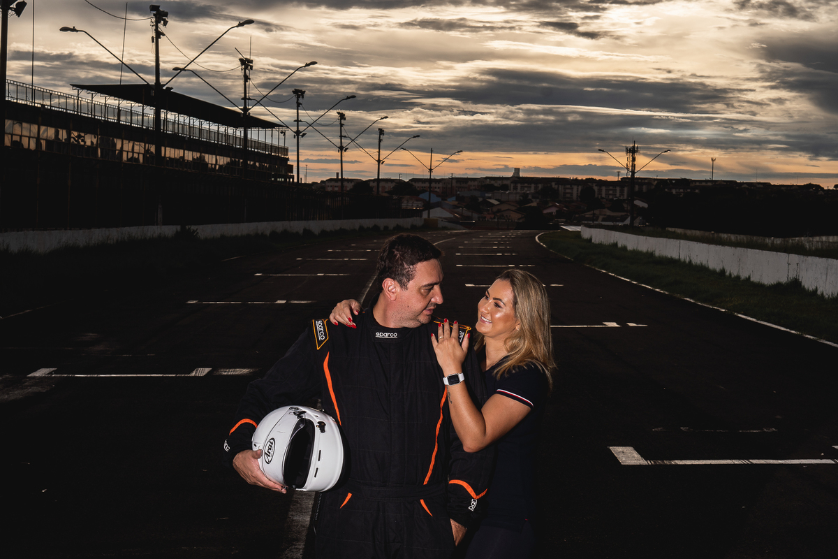 sessao de fotos casal no autodromo de londrina