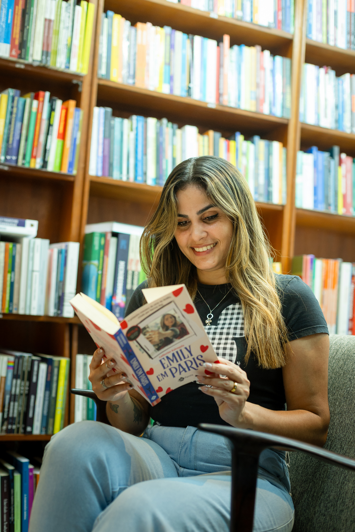 Ensaio fotografico externo na av paulista, casa das rosas, fotografo de mulher, Ensaio feminino, Ensaio externo, DAniel Moura Fotografo, Estudio fotografico, Clique a Dois,  Lara Torres e Daniel Moura, livraria Martins fontes