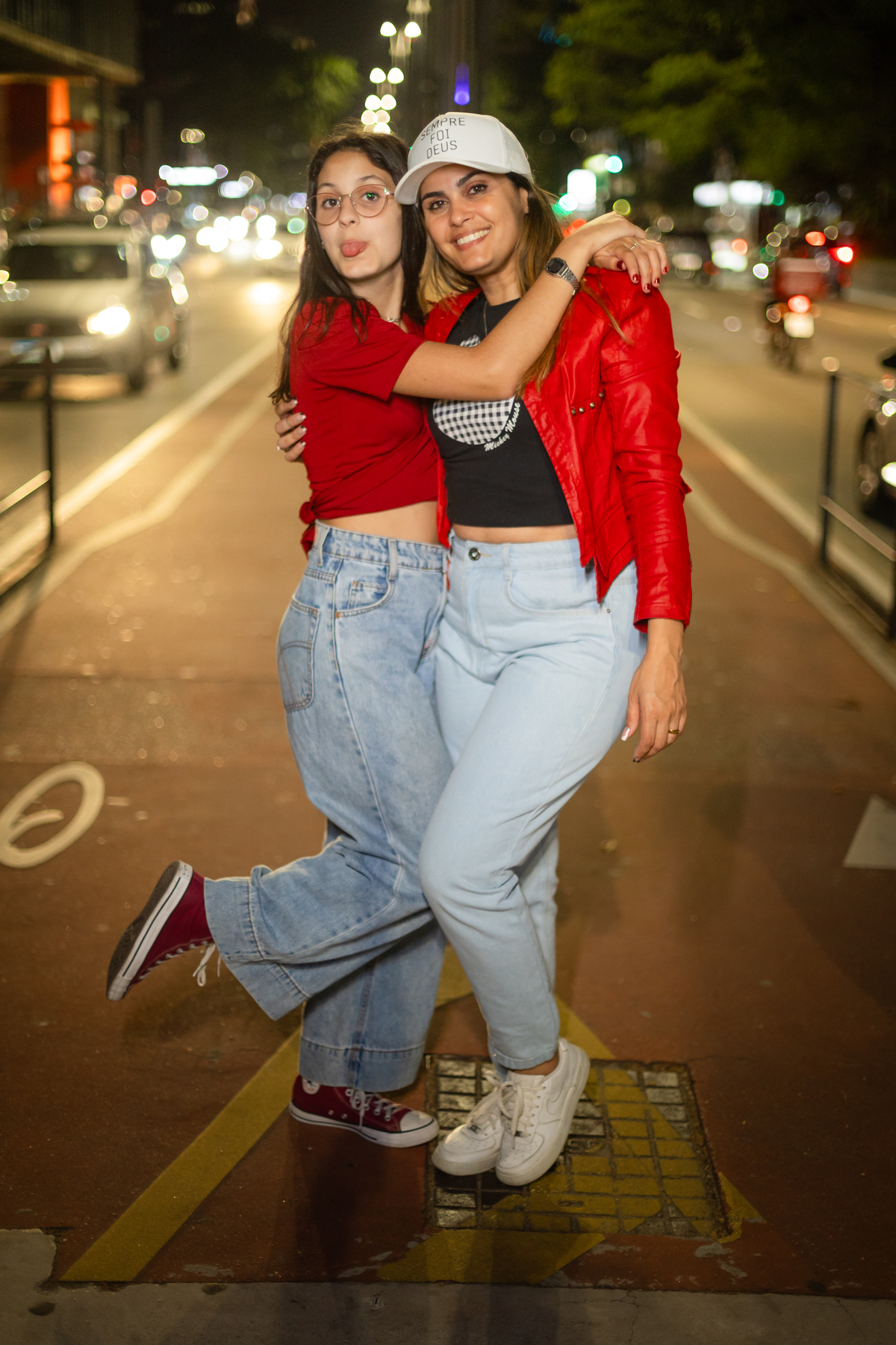 Ensaio fotografico externo na av paulista, casa das rosas, fotografo de mulher, Ensaio feminino, Ensaio externo, DAniel Moura Fotografo, Estudio fotografico, Clique a Dois,  Lara Torres e Daniel Moura