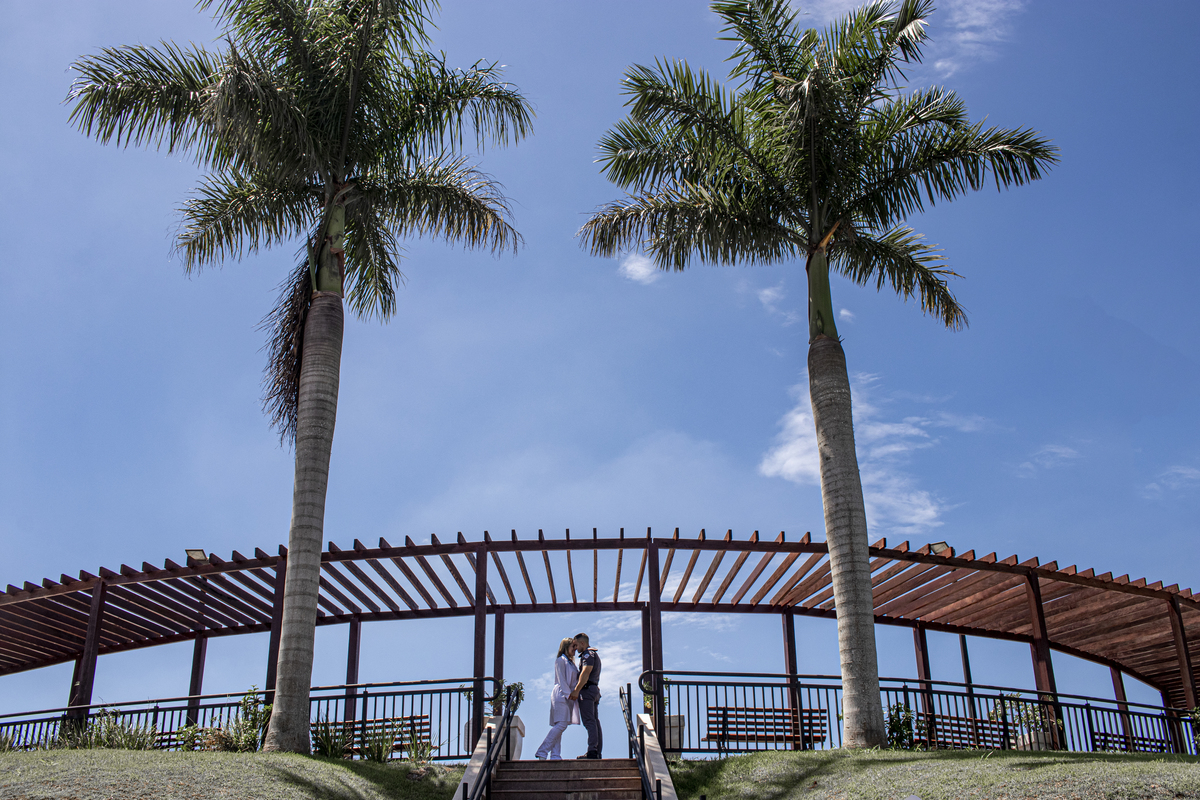 Ensaio Pre Wedding
Noiva enfermeira e o noivo Policial Militar!!
Cuidar, servir e amar!!!