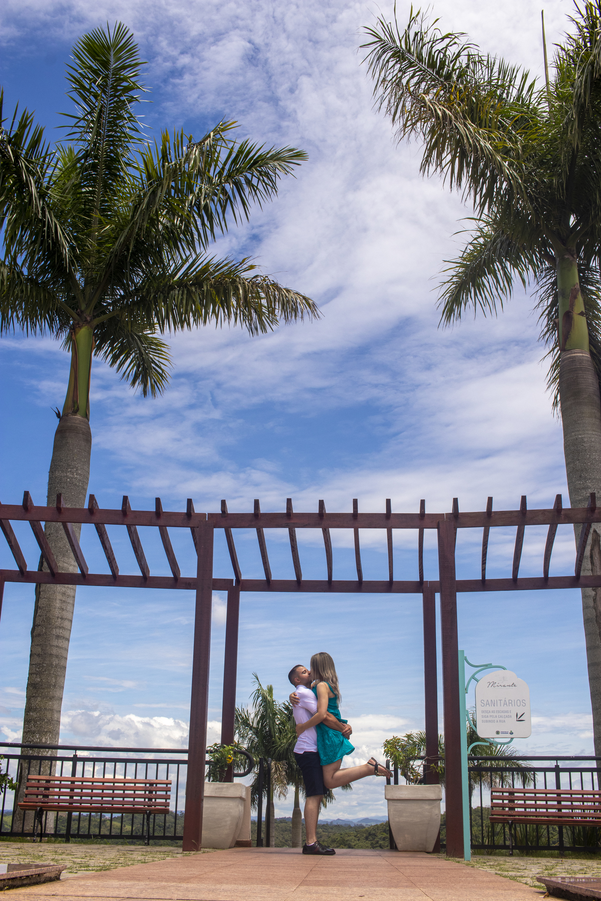 Ensaio Pre Wedding
Noiva enfermeira e o noivo Policial Militar!!
Cuidar, servir e amar!!!
