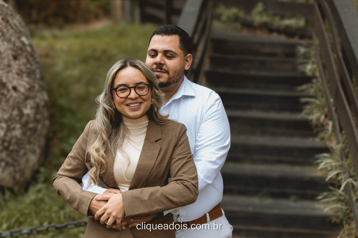 Ensaio pré-wedding Guararema
Ensaio casal no campo
Fotos românticas na natureza
Ensaio fotográfico casal
Pré-wedding
Casal apaixonado
Amor no bosque
Ensaio romântico