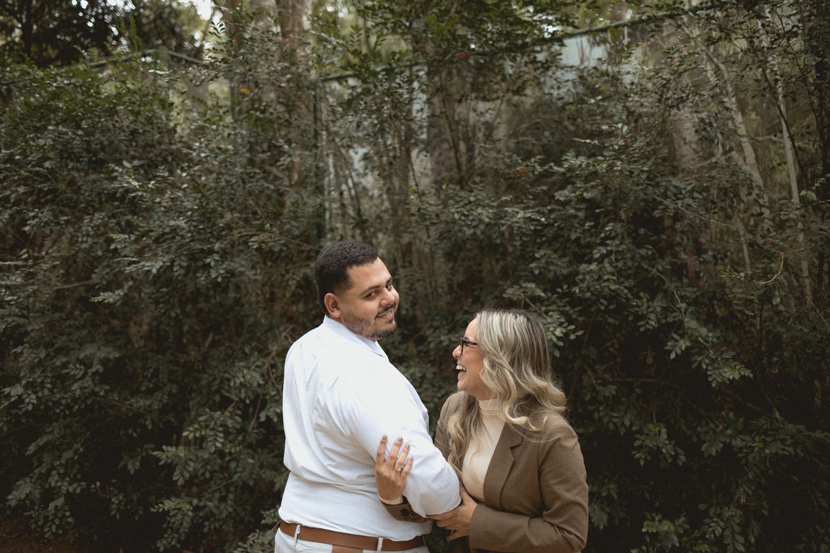 Ensaio pré-wedding Guararema
Ensaio casal no campo
Fotos românticas na natureza
Ensaio fotográfico casal
Pré-wedding
Casal apaixonado
Amor no bosque
Ensaio romântico