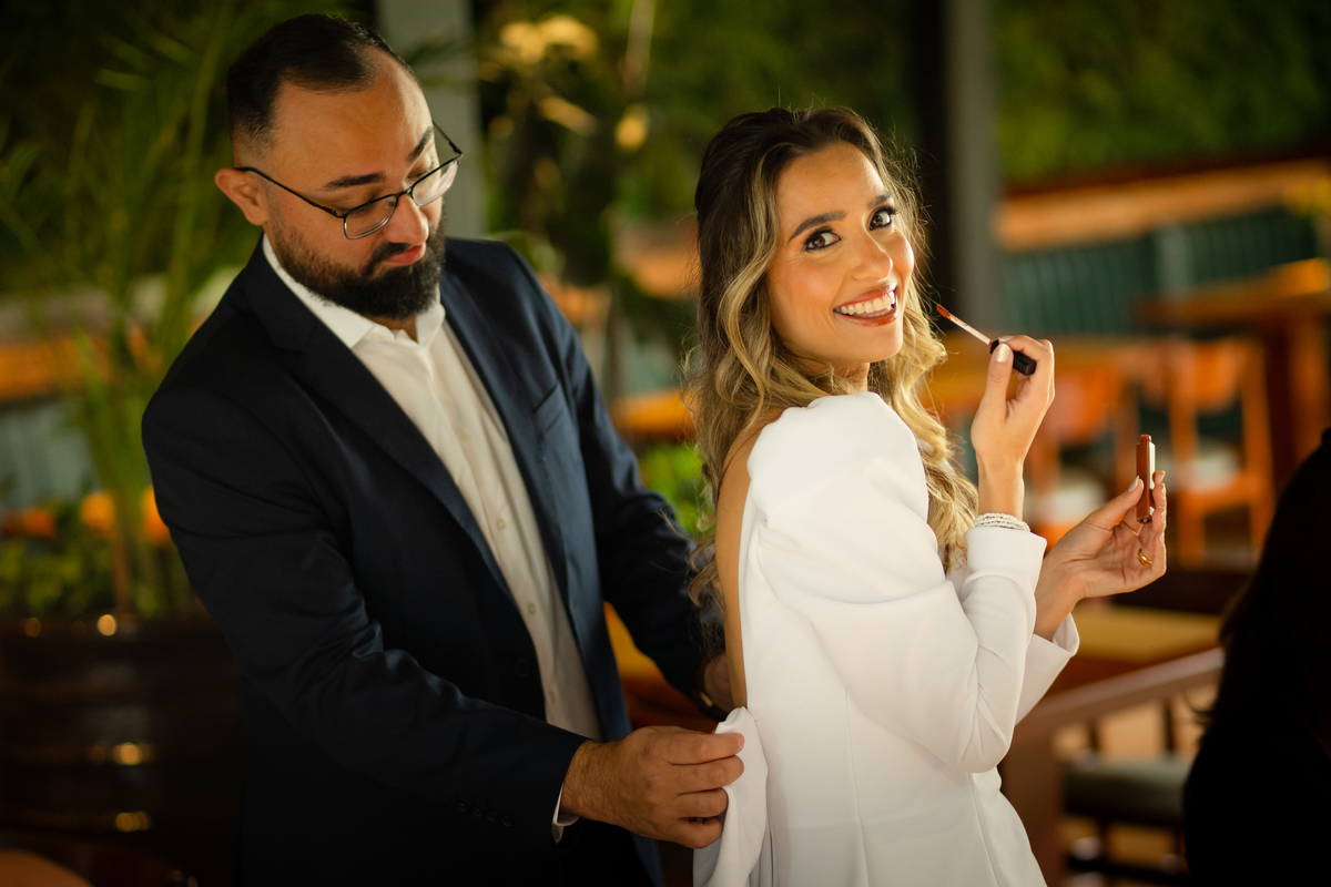 Casamento civil, ensaio de casal e recepção intimista. Momentos únicos registrados com amor e elegância para eternizar sua história.