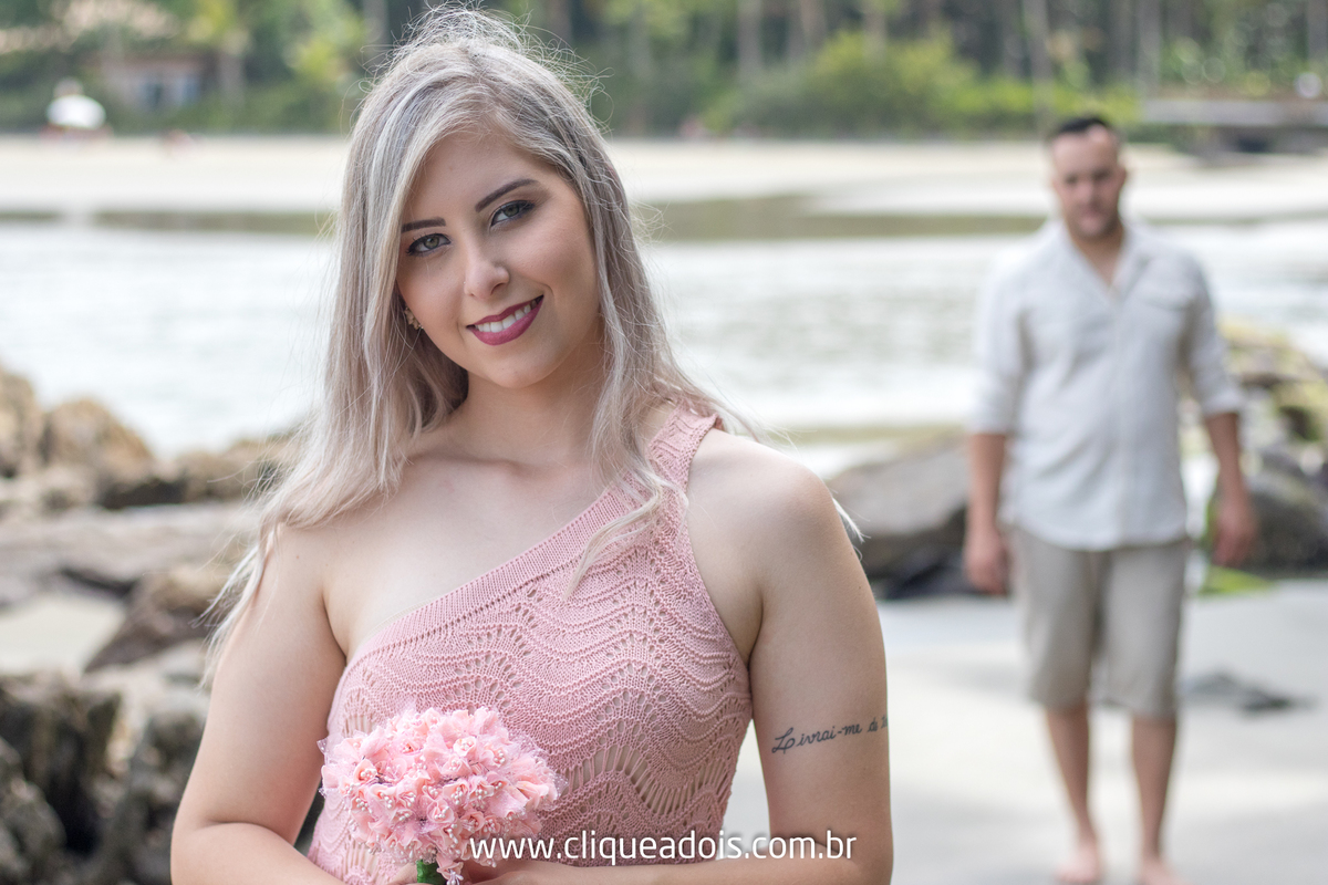 Ensaio de noivos, pre wedding Litoral Norte, Praia de Iporanga e Praia de São Pedro em Guarujá, Ensaio fotográfico na praia