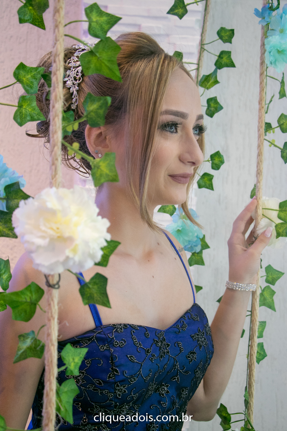 Video festa de 15 anos, que aconteceu em Poá - SP no salão de Festa Rainha festas, com cobertura fotográfica do estúdio Clique a Dois fotografia, Ensaio de Debutante, Ensaio de 15 Anos, Festa de 15 Anos, Fotografo de Casamento, Daniel Moura