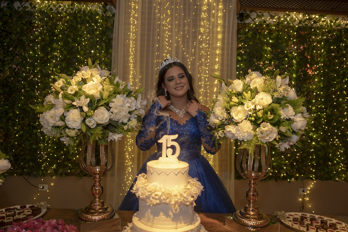 Looks mãe e filha festa de 15 anos:
Filme de Festa de 15 Anos Giovanna, realizado no Salão de Festas Flamingo na Cidade de Poá - SP, Fotografia de 15 anos feita pelo fotografo Daniel Moura  especialista em Debutantes, Decoração de luxo, Festa de 15 anos