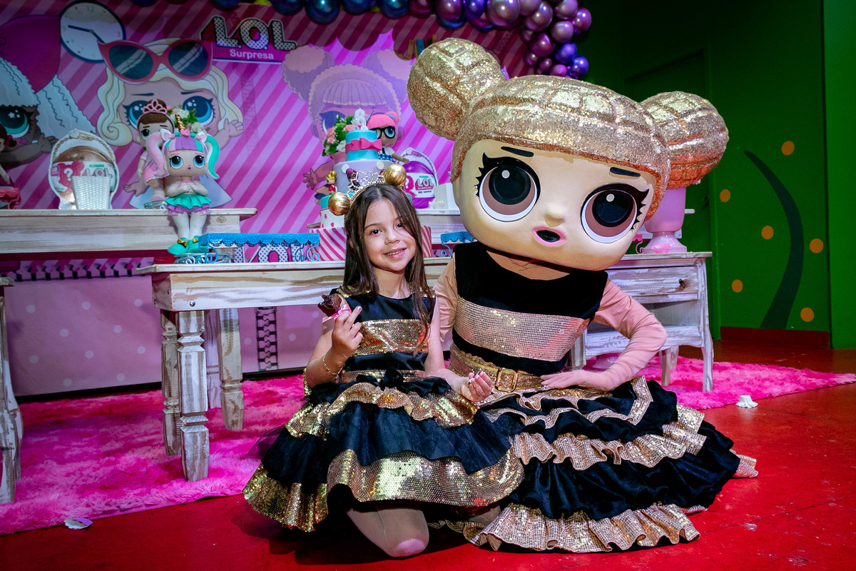 Festa infantil com o tema das bonecas LOL no salão de festas Casa X buffet infantil, que contou com os fotógrafos Daniel Moura e Patty Moura da Clique a Dois fotografia
