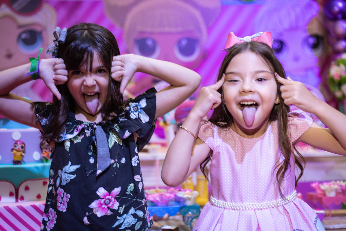 Festa infantil com o tema das bonecas LOL no salão de festas Casa X buffet infantil, que contou com os fotógrafos Daniel Moura e Patty Moura da Clique a Dois fotografia