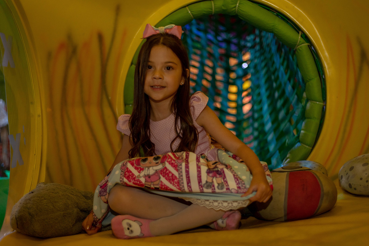 Festa infantil com o tema das bonecas LOL no salão de festas Casa X buffet infantil, que contou com os fotógrafos Daniel Moura e Patty Moura da Clique a Dois fotografia, festa de luxo.