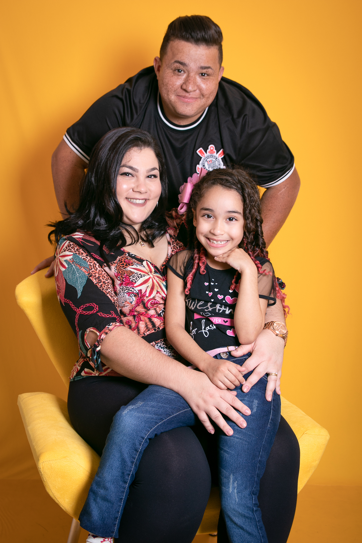 Ensaio Fotográfico: Ensaio de familia, Capturando Emoções Únicas
Imagens incríveis de ensaios de casal, debutante e família, em estúdio e cenários ao ar livre. Retratos cheios de estilo, emoção e autenticidade para eternizar momentos especiais.