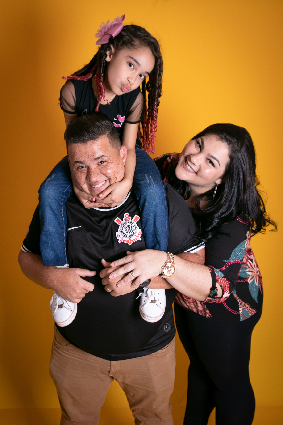 Ensaio Fotográfico: Ensaio de familia, Capturando Emoções Únicas
Imagens incríveis de ensaios de casal, debutante e família, em estúdio e cenários ao ar livre. Retratos cheios de estilo, emoção e autenticidade para eternizar momentos especiais.