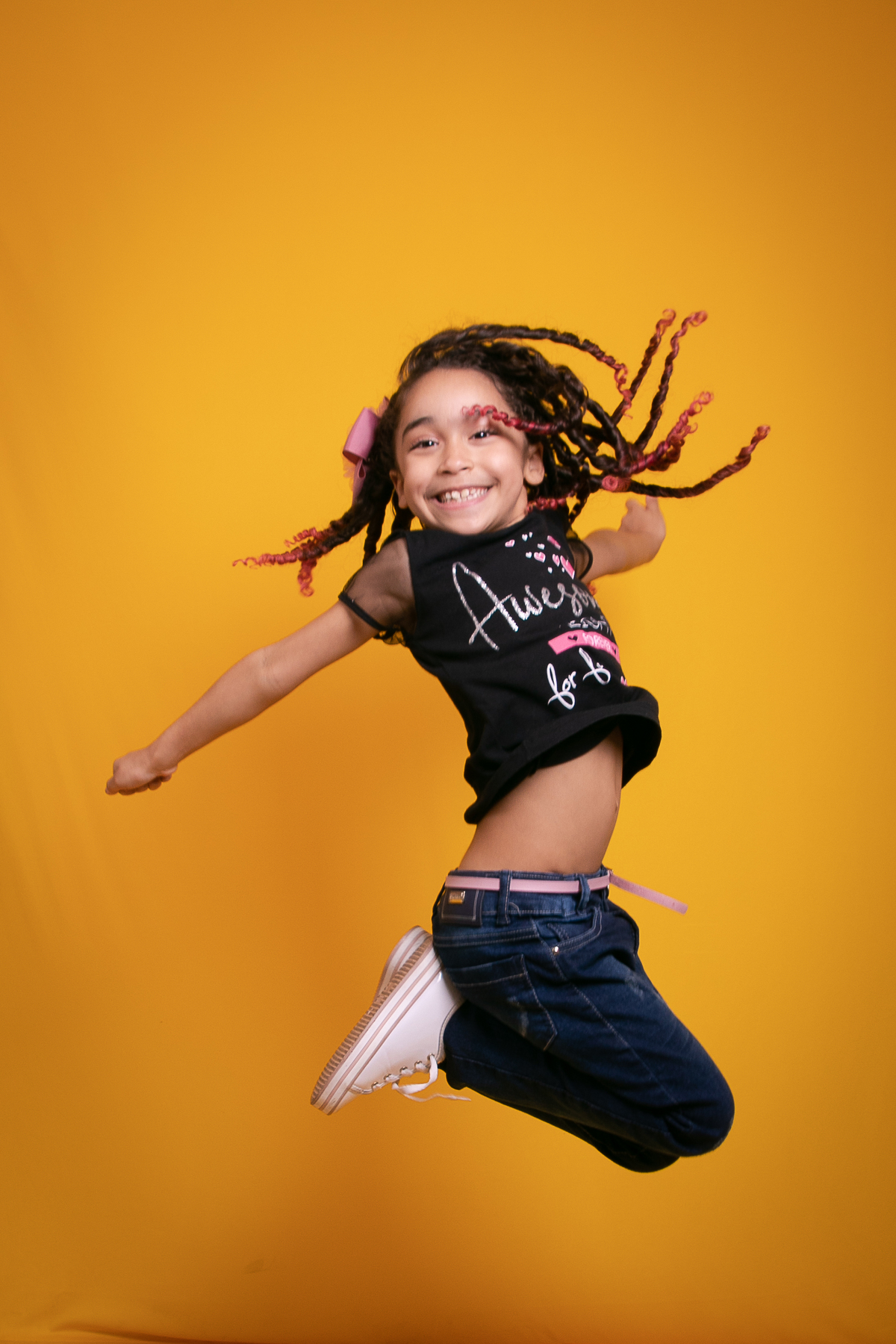 Ensaio Fotográfico: Ensaio de familia, Capturando Emoções Únicas
Imagens incríveis de ensaios de casal, debutante e família, em estúdio e cenários ao ar livre. Retratos cheios de estilo, emoção e autenticidade para eternizar momentos especiais.