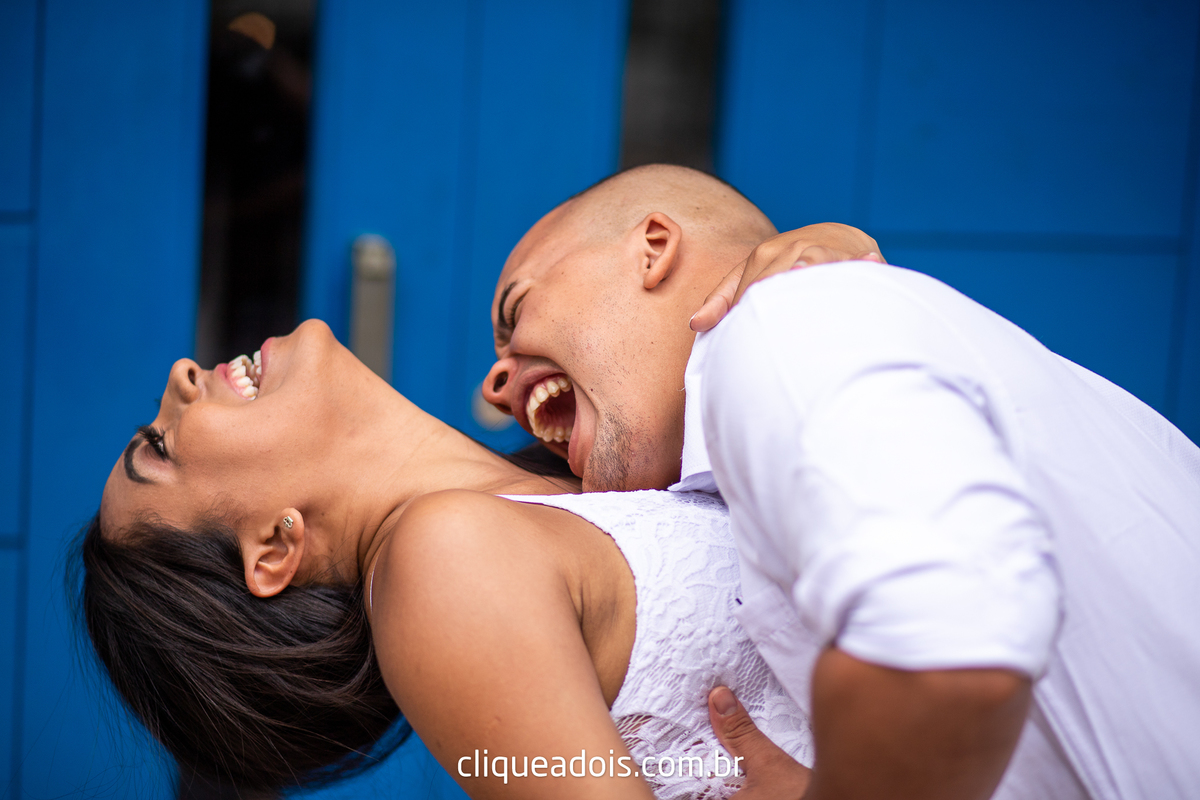 Ensaio fotográfico de Casal (Namorados) realizado na Praia de Juquehy no litoral norte de São Paulo, Daniel Moura e Patty Moura, fotografia de casamento, melhor praia para fotografar