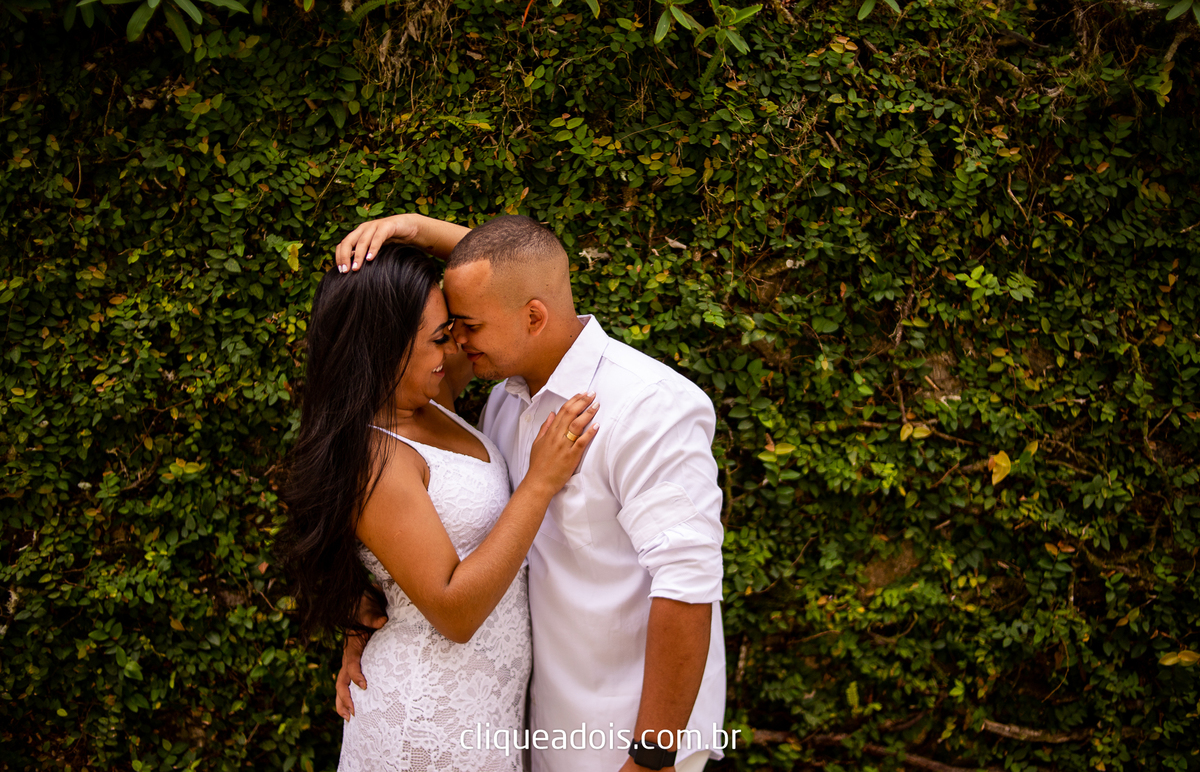 Ensaio fotográfico de Casal (Namorados) realizado na Praia de Juquehy no litoral norte de São Paulo, Daniel Moura e Patty Moura, fotografia de casamento, melhor praia para fotografar