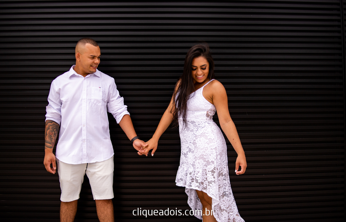 Ensaio fotográfico de Casal (Namorados) realizado na Praia de Juquehy no litoral norte de São Paulo, Daniel Moura e Patty Moura, fotografia de casamento, melhor praia para fotografar